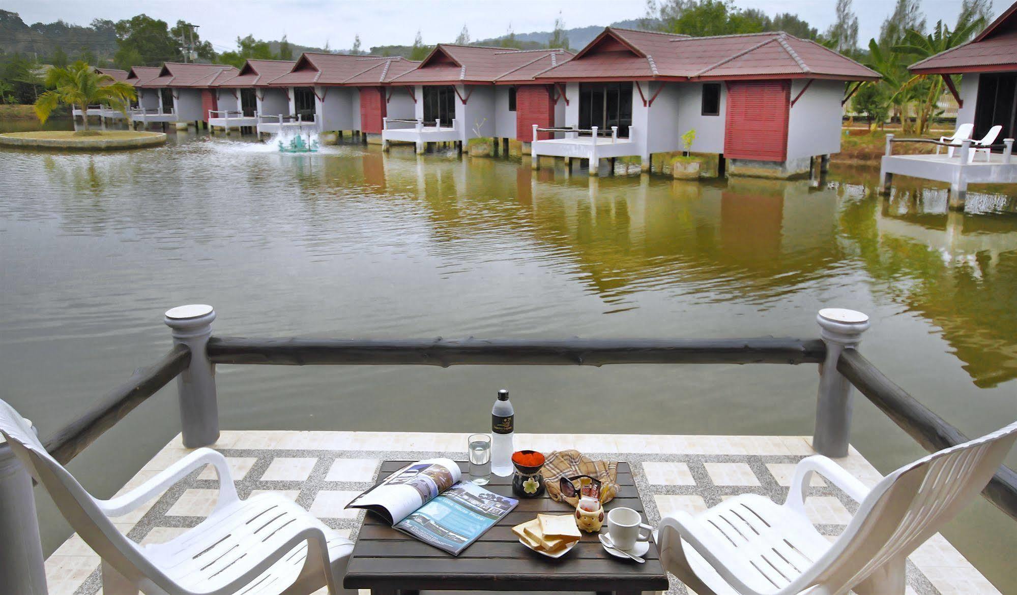 The Villa Laemhin Lagoon Resort 푸껫 외부 사진
